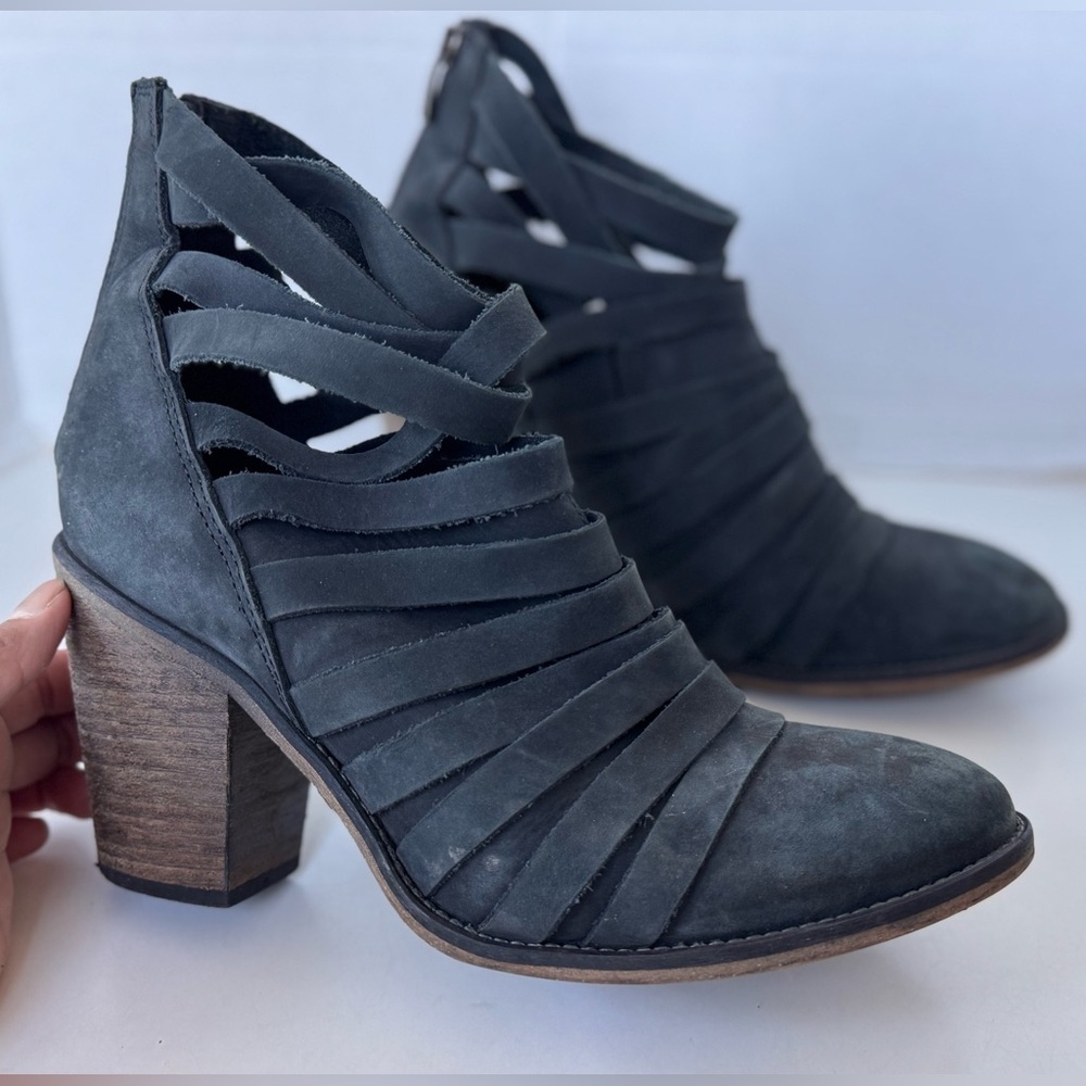 Free People Hybrid Strappy Leather Block Heel Black Ankle Boots Women’s Size 40
